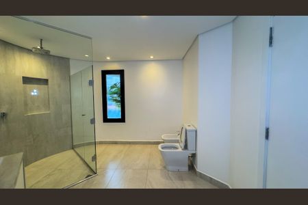 Apartamento à venda com 360m², 4 quartos e 4 vagas Apartamento à venda com 360m², 4 quartos e 4 vagasBanheiro da Suíte 1