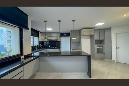 Apartamento à venda com 360m², 4 quartos e 4 vagas Apartamento à venda com 360m², 4 quartos e 4 vagasCozinha