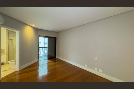 Apartamento à venda com 360m², 4 quartos e 4 vagas Apartamento à venda com 360m², 4 quartos e 4 vagasQuarto Suíte