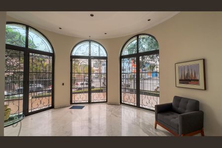 Apartamento à venda com 360m², 4 quartos e 4 vagas Apartamento à venda com 360m², 4 quartos e 4 vagasHall de entrada