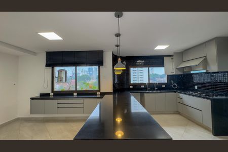 Apartamento à venda com 360m², 4 quartos e 4 vagas Apartamento à venda com 360m², 4 quartos e 4 vagasCozinha