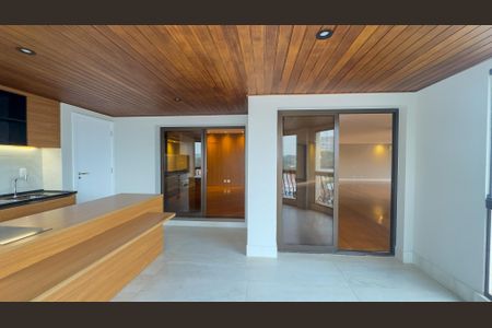 Apartamento à venda com 360m², 4 quartos e 4 vagas Apartamento à venda com 360m², 4 quartos e 4 vagasSacada