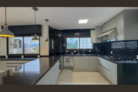 Apartamento à venda com 360m², 4 quartos e 4 vagas Apartamento à venda com 360m², 4 quartos e 4 vagasCozinha