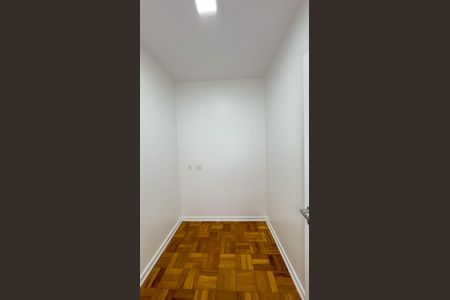 Apartamento à venda com 360m², 4 quartos e 4 vagas Apartamento à venda com 360m², 4 quartos e 4 vagasÁrea de Serviço