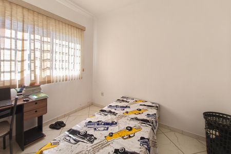 Casa à venda com 70m², 3 quartos e 4 vagasQuarto 2