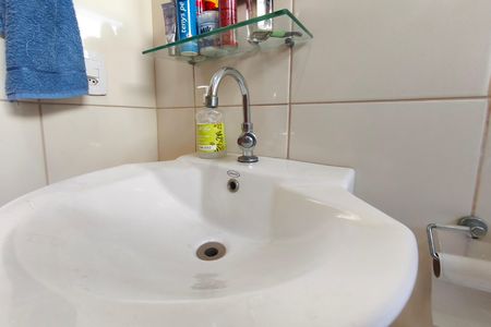 Casa à venda com 70m², 3 quartos e 4 vagasBanheiro