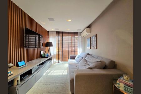 Sala de apartamento à venda com 3 quartos, 82m² em Vila Uberabinha, São Paulo