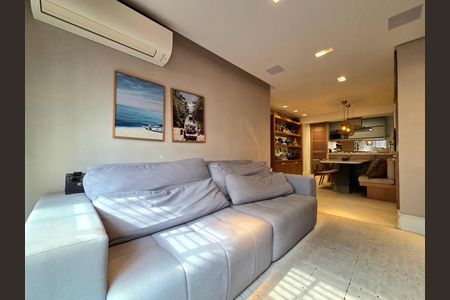 Apartamento à venda com 82m², 3 quartos e 1 vaga Apartamento à venda com 82m², 3 quartos e 1 vagaSala