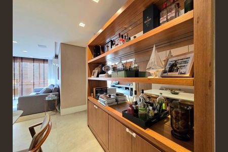 Apartamento à venda com 82m², 3 quartos e 1 vaga Apartamento à venda com 82m², 3 quartos e 1 vagaSala