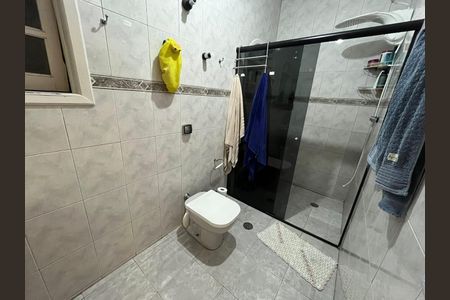 Casa à venda com 330m², 4 quartos e 6 vagas Casa à venda com 330m², 4 quartos e 6 vagasWC C/ BOX