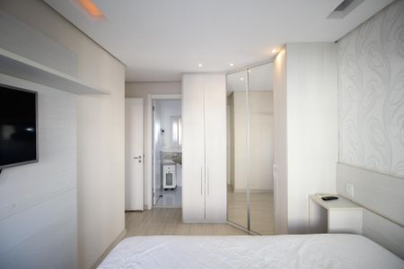 Apartamento para alugar com 69m², 2 quartos e 1 vagaSuíte 1