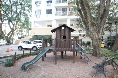 Apartamento para alugar com 69m², 2 quartos e 1 vagaÁrea comum - Playground