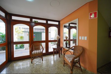 Apartamento para alugar com 56m², 2 quartos e sem vaga Apartamento para alugar com 56m², 2 quartos e sem vagaHall de entrada