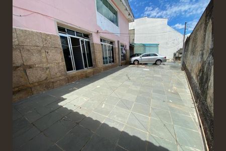 Casa à venda com 500m², 6 quartos e 6 vagas Casa à venda com 500m², 6 quartos e 6 vagasAREA EXTERNA