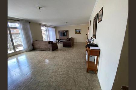 SALA de casa à venda com 6 quartos, 500m² em Vila Quitauna, Osasco