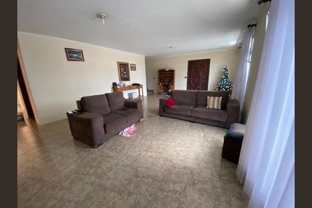 SALA de casa à venda com 6 quartos, 500m² em Vila Quitauna, Osasco