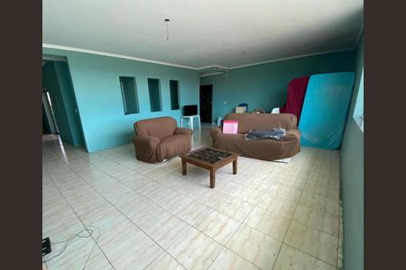 SALA de casa à venda com 6 quartos, 500m² em Vila Quitauna, Osasco