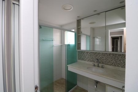 Apartamento à venda com 104m², 3 quartos e 2 vagasBanheiro da Suíte