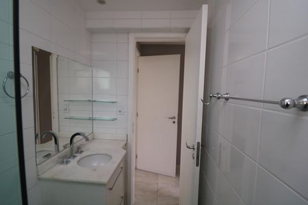 Apartamento à venda com 104m², 3 quartos e 2 vagasBanheiro