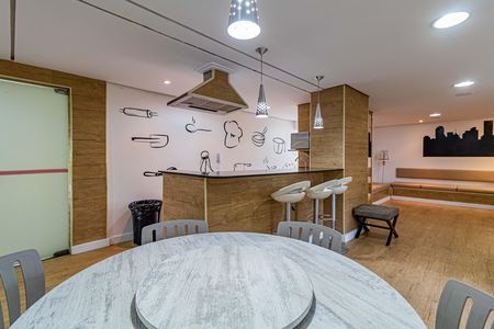 Apartamento para alugar com 65m², 2 quartos e 1 vagaÁrea comum - Salão de festas