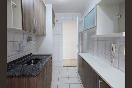 Cozinha de apartamento para alugar com 2 quartos, 65m² em Jardim Jaqueline, São Paulo