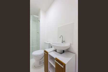 Apartamento para alugar com 38m², 2 quartos e 1 vaga Apartamento para alugar com 38m², 2 quartos e 1 vagaBanheiro