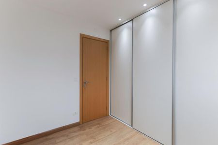 Apartamento à venda com 76m², 2 quartos e 2 vagas Apartamento à venda com 76m², 2 quartos e 2 vagasQuarto