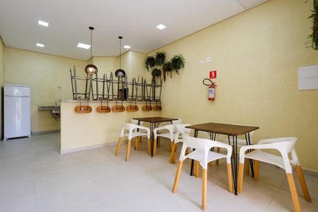 Apartamento à venda com 76m², 2 quartos e 2 vagas Apartamento à venda com 76m², 2 quartos e 2 vagasÁrea comum - Churrasqueira