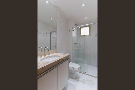 Apartamento à venda com 76m², 2 quartos e 2 vagas Apartamento à venda com 76m², 2 quartos e 2 vagasBanheiro da suíte