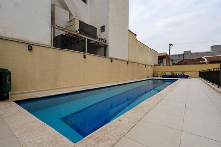 Apartamento à venda com 76m², 2 quartos e 2 vagas Apartamento à venda com 76m², 2 quartos e 2 vagasÁrea comum - Piscina