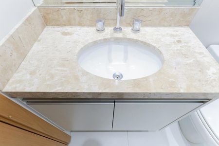 Apartamento à venda com 76m², 2 quartos e 2 vagas Apartamento à venda com 76m², 2 quartos e 2 vagasBanheiro da suíte