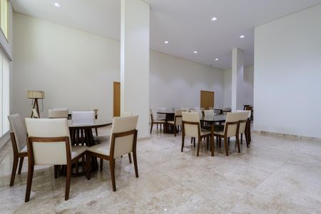 Apartamento à venda com 76m², 2 quartos e 2 vagas Apartamento à venda com 76m², 2 quartos e 2 vagasÁrea comum - Salão de festas