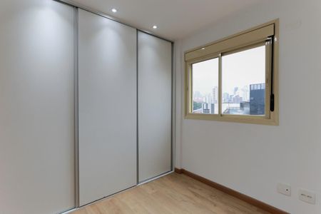 Apartamento à venda com 76m², 2 quartos e 2 vagas Apartamento à venda com 76m², 2 quartos e 2 vagasQuarto