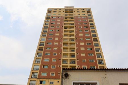 Apartamento à venda com 76m², 2 quartos e 2 vagas Apartamento à venda com 76m², 2 quartos e 2 vagasFachada do prédio