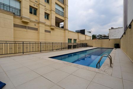 Apartamento à venda com 76m², 2 quartos e 2 vagas Apartamento à venda com 76m², 2 quartos e 2 vagasÁrea comum - Piscina