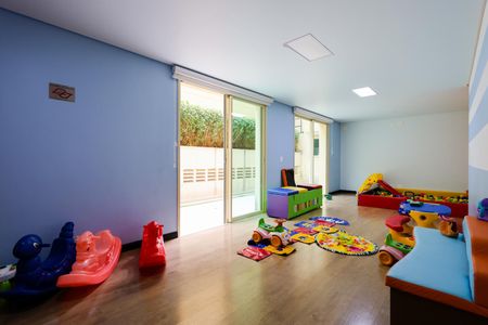 Apartamento à venda com 76m², 2 quartos e 2 vagas Apartamento à venda com 76m², 2 quartos e 2 vagasÁrea comum - Brinquedoteca