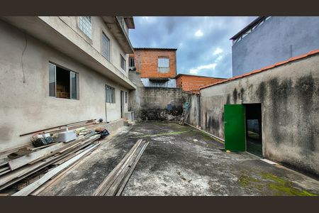 Casa à venda com 288m², 8 quartos e 3 vagas Casa à venda com 288m², 8 quartos e 3 vagasÁrea de Serviço 3