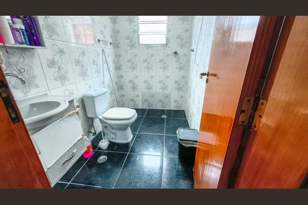 Casa à venda com 288m², 8 quartos e 3 vagas Casa à venda com 288m², 8 quartos e 3 vagasBanheiro 2
