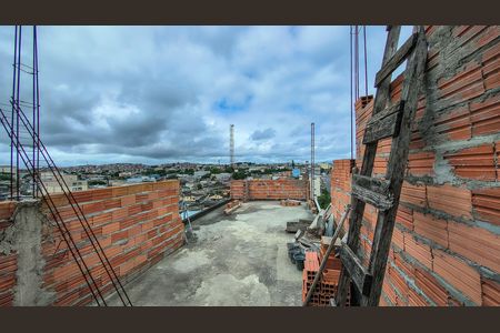 Casa à venda com 288m², 8 quartos e 3 vagas Casa à venda com 288m², 8 quartos e 3 vagasTerraço