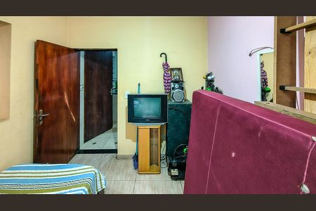 Casa à venda com 288m², 8 quartos e 3 vagas Casa à venda com 288m², 8 quartos e 3 vagasQuarto 3