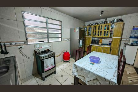 Casa à venda com 288m², 8 quartos e 3 vagas Casa à venda com 288m², 8 quartos e 3 vagasCozinha 1