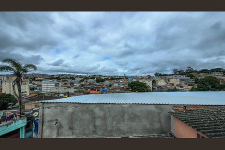 Casa à venda com 288m², 8 quartos e 3 vagas Casa à venda com 288m², 8 quartos e 3 vagasTerraço