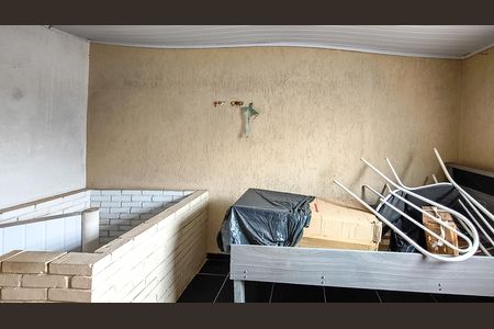 Casa à venda com 288m², 8 quartos e 3 vagas Casa à venda com 288m², 8 quartos e 3 vagasQuarto 4