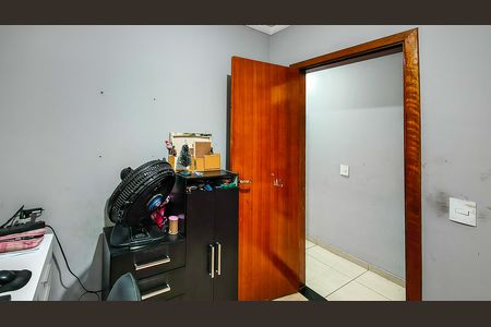 Casa à venda com 288m², 8 quartos e 3 vagas Casa à venda com 288m², 8 quartos e 3 vagasQuarto 1