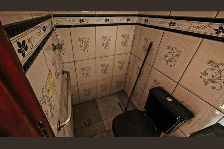Casa à venda com 288m², 8 quartos e 3 vagas Casa à venda com 288m², 8 quartos e 3 vagasBanheiro da Suíte 2
