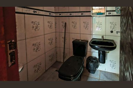 Casa à venda com 288m², 8 quartos e 3 vagas Casa à venda com 288m², 8 quartos e 3 vagasBanheiro da Suíte 2