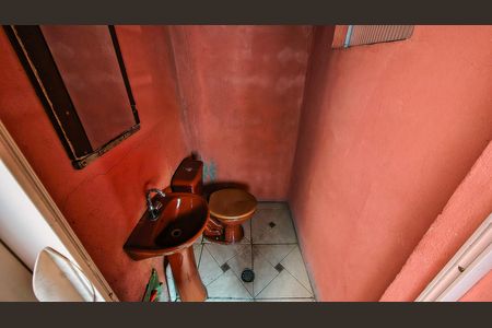 Casa à venda com 288m², 8 quartos e 3 vagas Casa à venda com 288m², 8 quartos e 3 vagasLavabo