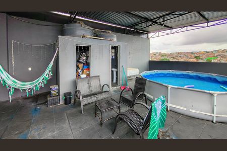 Casa à venda com 288m², 8 quartos e 3 vagas Casa à venda com 288m², 8 quartos e 3 vagasTerraço