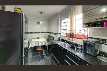 Casa à venda com 288m², 8 quartos e 3 vagas Casa à venda com 288m², 8 quartos e 3 vagasCozinha 2