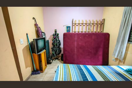 Casa à venda com 288m², 8 quartos e 3 vagas Casa à venda com 288m², 8 quartos e 3 vagasQuarto 3